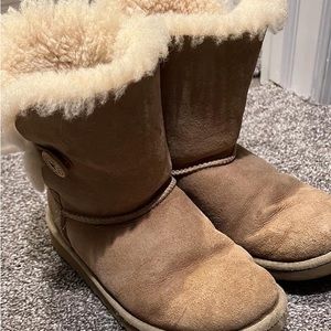 Size 4 authentic ugg boots